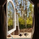 Pedaspae Igloo House And Sauna *