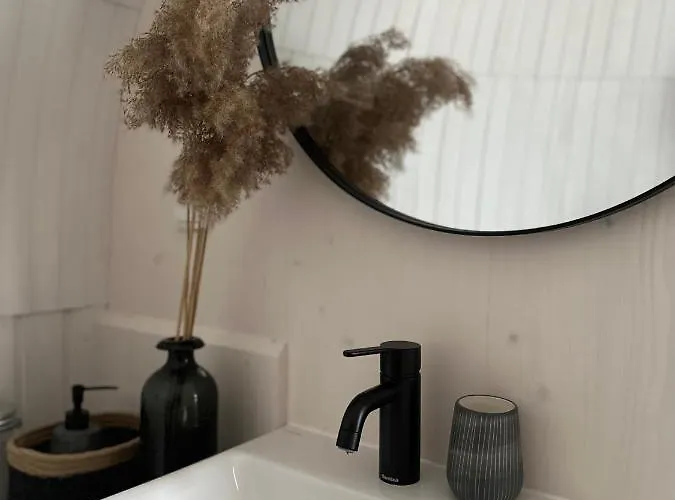 Semesterbostad Pedaspae Igloo House And Sauna Pedaspea